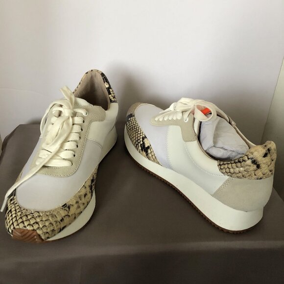 Banana Republic Women's Sporty Sneakers - Picture 4 of 9